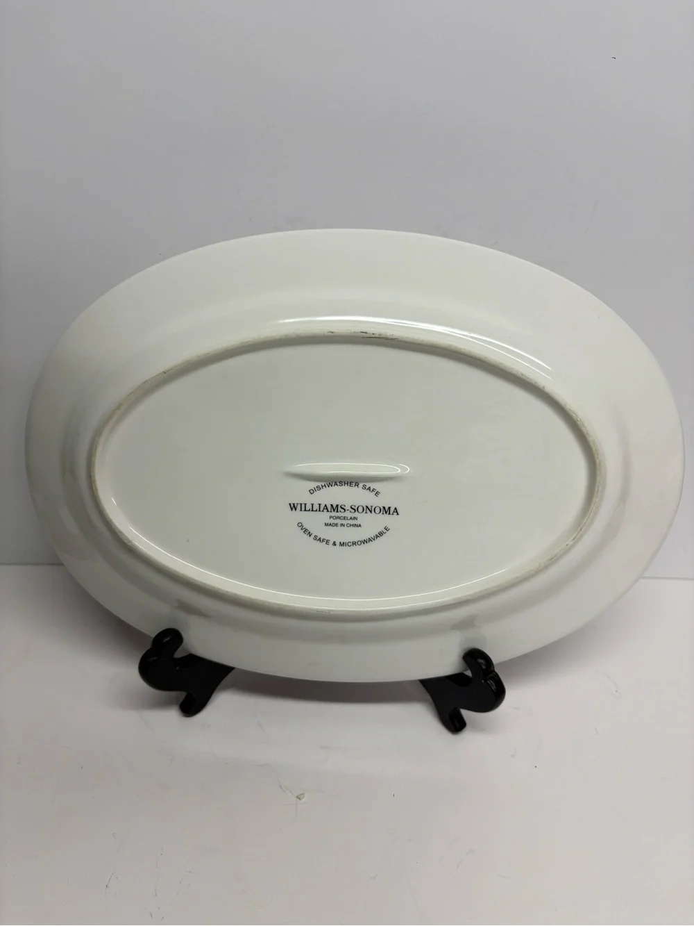 William Sonoma Country Barbecue Red Plaid Oval Serving Platter with Pig Motif
